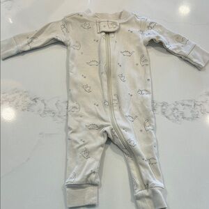 Quincy Mae Cream Zip-Up Dino Footie